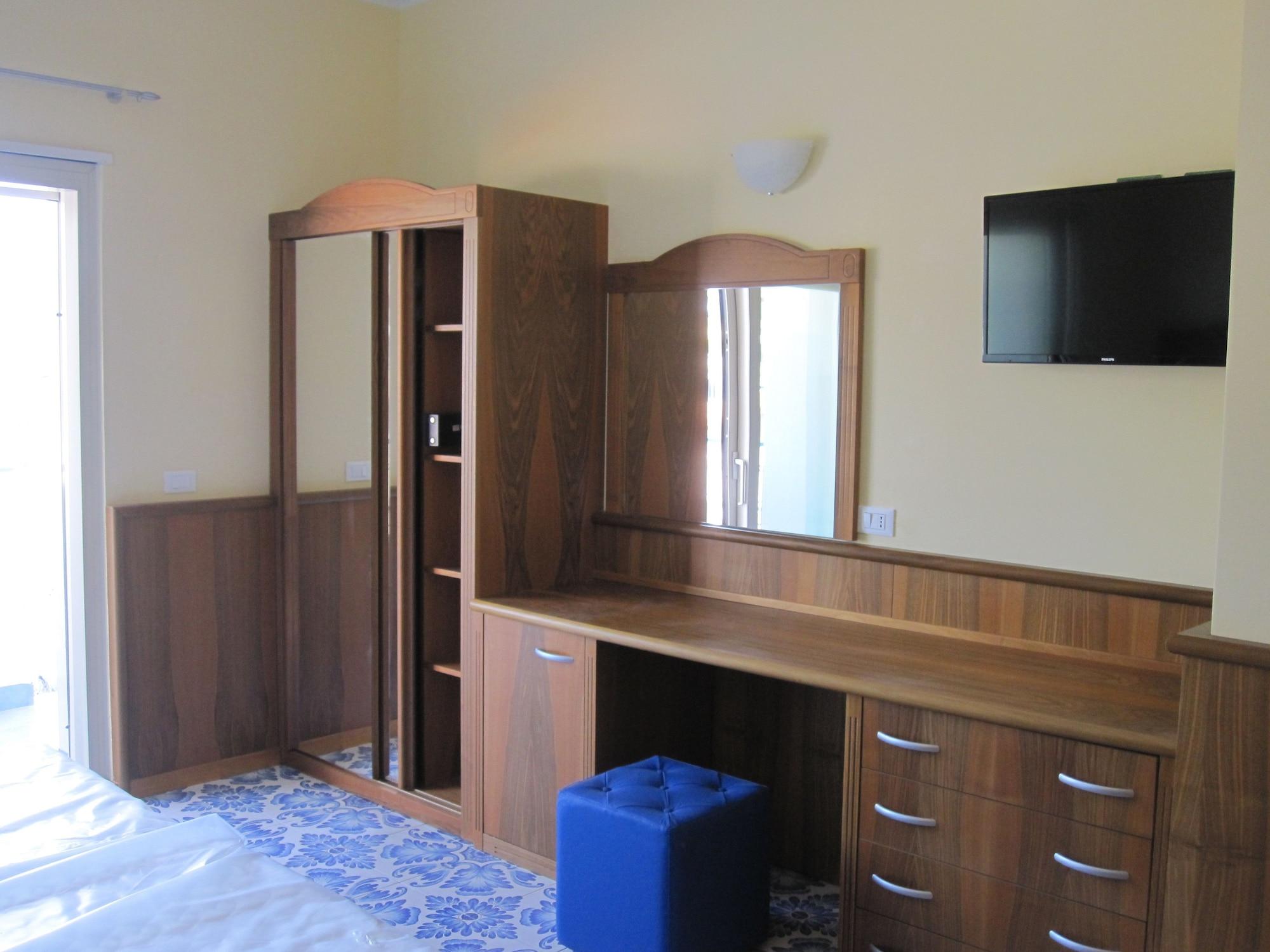 Hotel Panoramic Giardini Naxos Luaran gambar