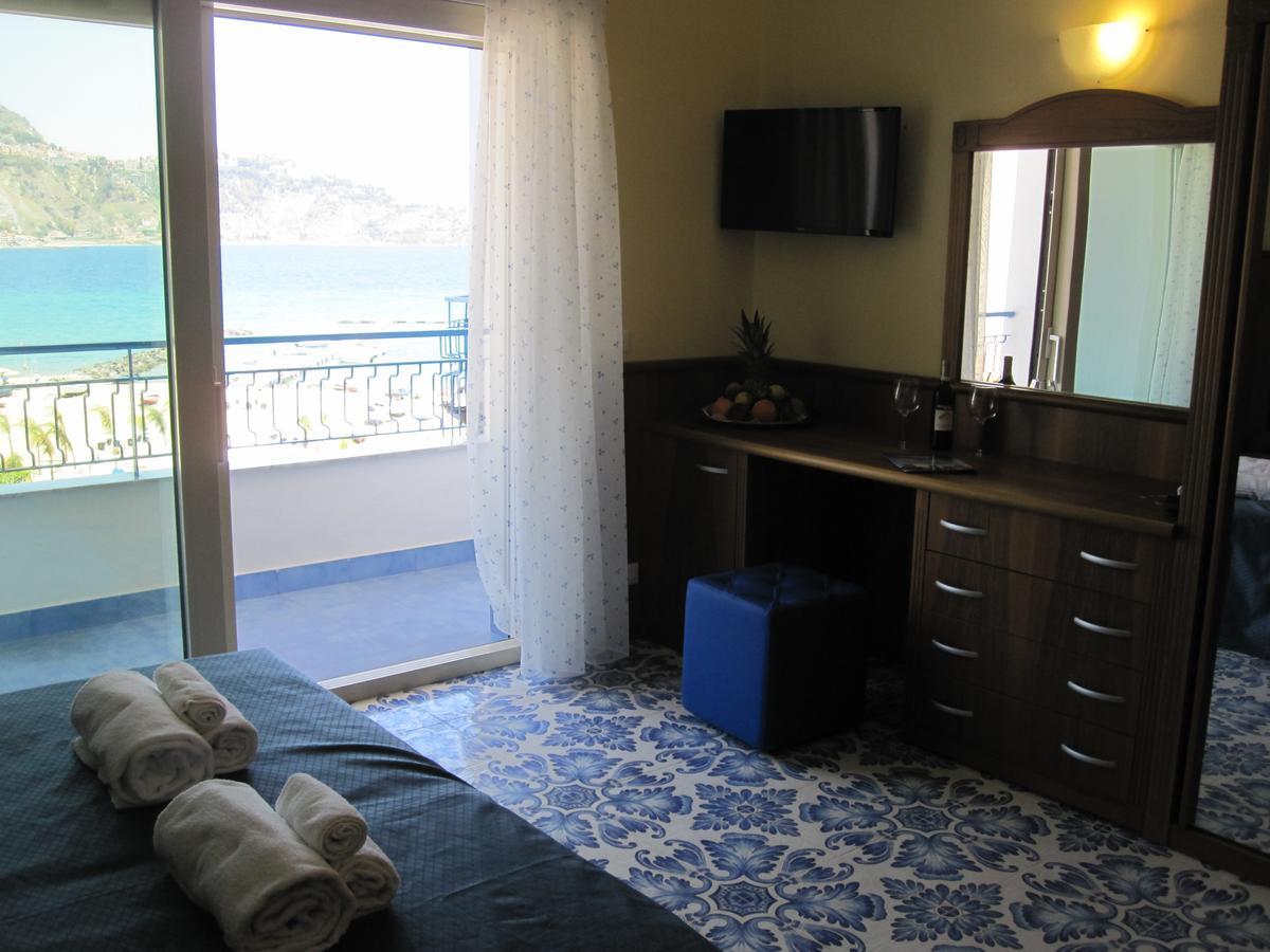 Hotel Panoramic Giardini Naxos Luaran gambar