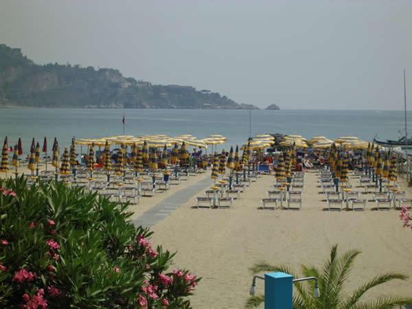 Hotel Panoramic Giardini Naxos Luaran gambar